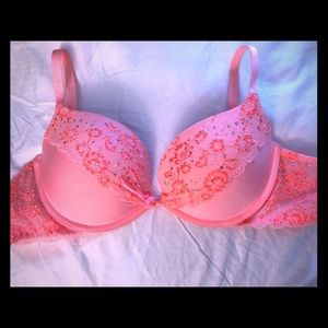 Victoria’s secret bra